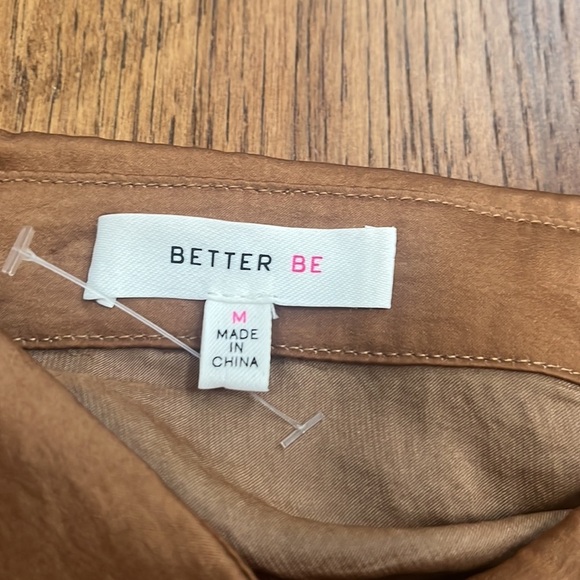 Better Be Woman’s Button Down With Feather Sleeve Size M - Picture 3 of 6